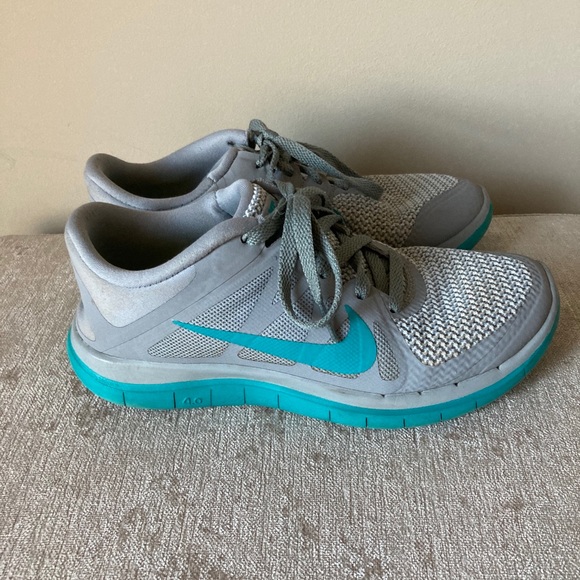 neon nike women's sneakers